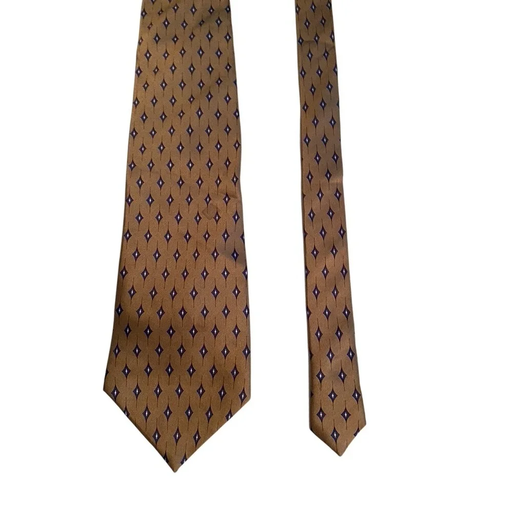 Claybrooke Mens Pure Silk Necktie Tan Brown Blue Geometric Diamond Pattern Tie